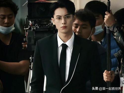 王鹤棣吃瓜视频素材高清,高清素材揭秘明星日常